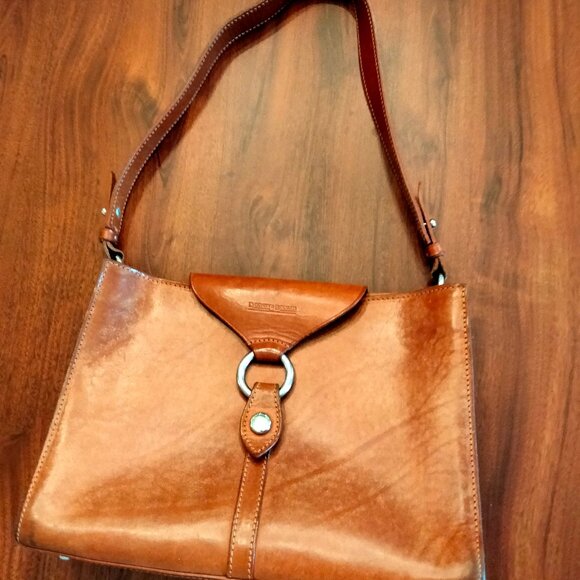 Dooney & Bourke saddle leather bag with brass trim - Picture 2 of 15